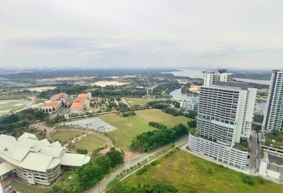1519 Almas Suites Seaview Sunrise Netflix By Stay Nusajaya  Kültér fotó