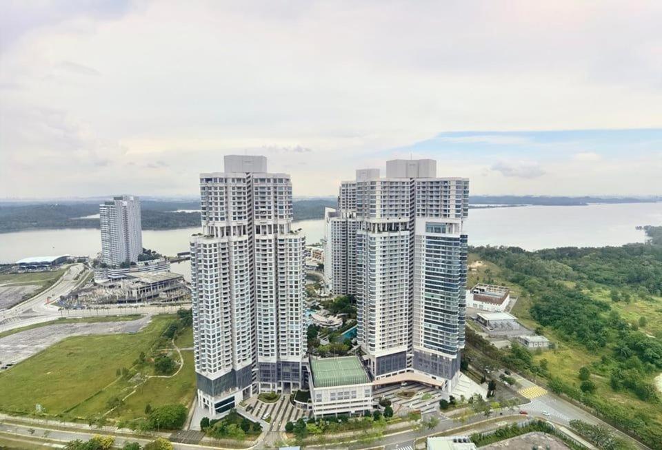 1519 Almas Suites Seaview Sunrise Netflix By Stay Nusajaya  Kültér fotó