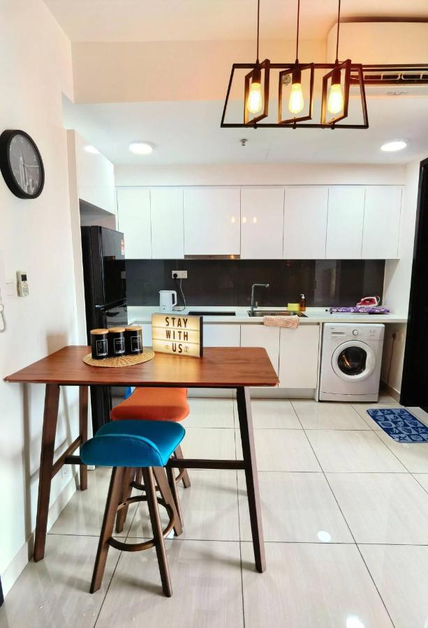 1519 Almas Suites Seaview Sunrise Netflix By Stay Nusajaya  Kültér fotó