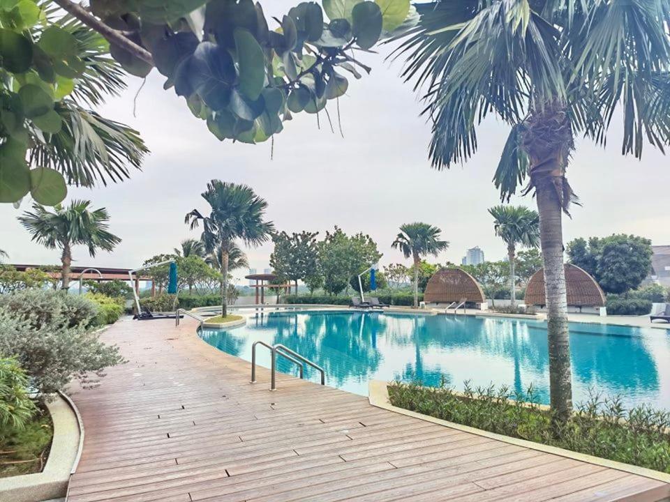 1519 Almas Suites Seaview Sunrise Netflix By Stay Nusajaya  Kültér fotó