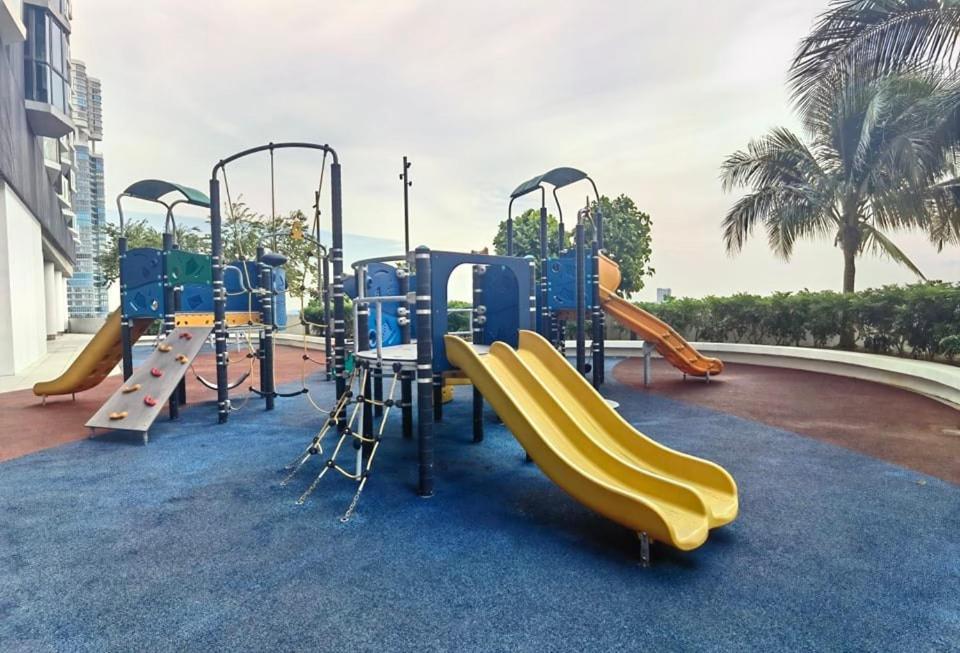 1519 Almas Suites Seaview Sunrise Netflix By Stay Nusajaya  Kültér fotó