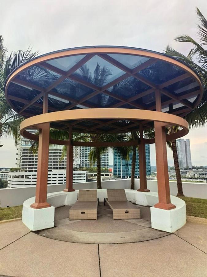 1519 Almas Suites Seaview Sunrise Netflix By Stay Nusajaya  Kültér fotó
