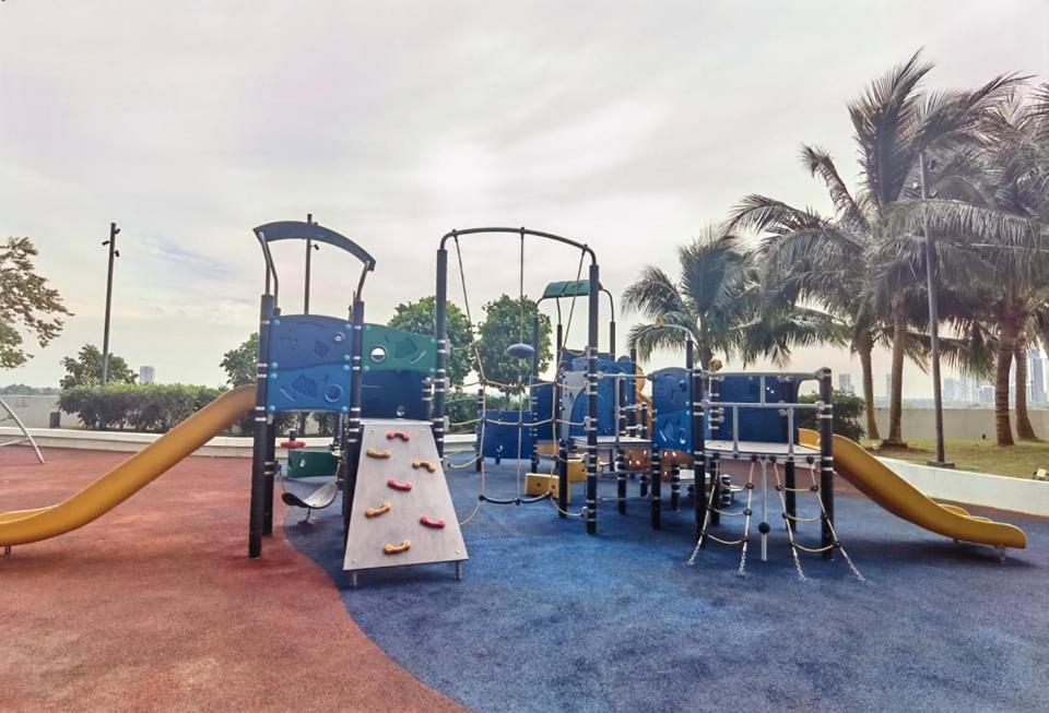 1519 Almas Suites Seaview Sunrise Netflix By Stay Nusajaya  Kültér fotó